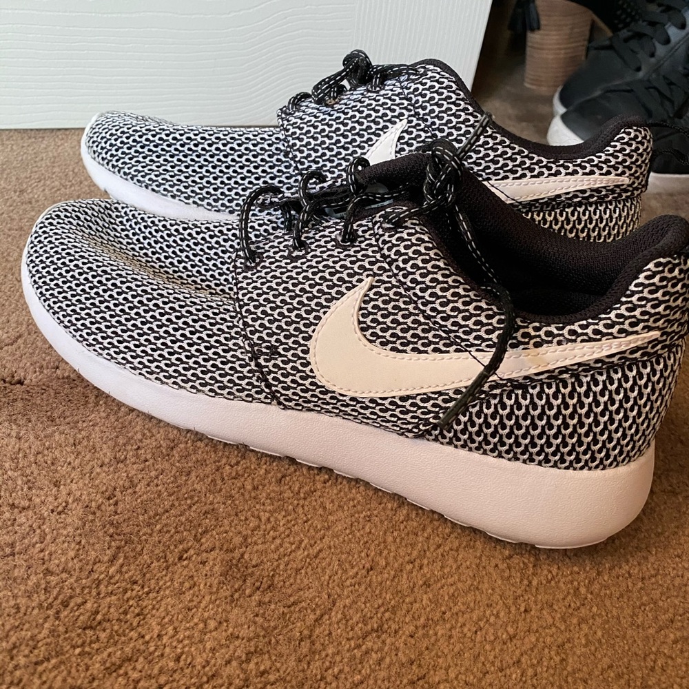 Nike free runs